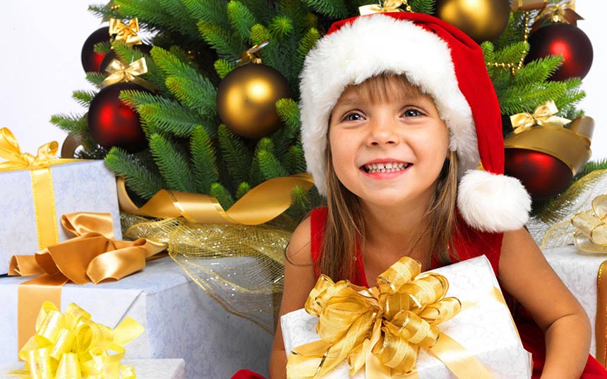Neka će djeca ovog Božića imati puno darova. Navikli su na to i darovima se raduju cijele godine.