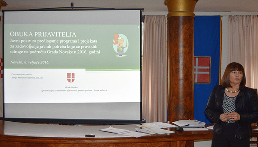 Pročelnica Upravnog odjela za društvene djelatnosti, pravne poslove i javnu nabavu Sonja Marohnić Horvat predstavnicima lokalnih udruga objasnila je na koji se način mogu financirati iz proračuna Grada Novske
