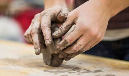 Ručno oblikovanje gline, tehnika koju su koristili naši daleki preci