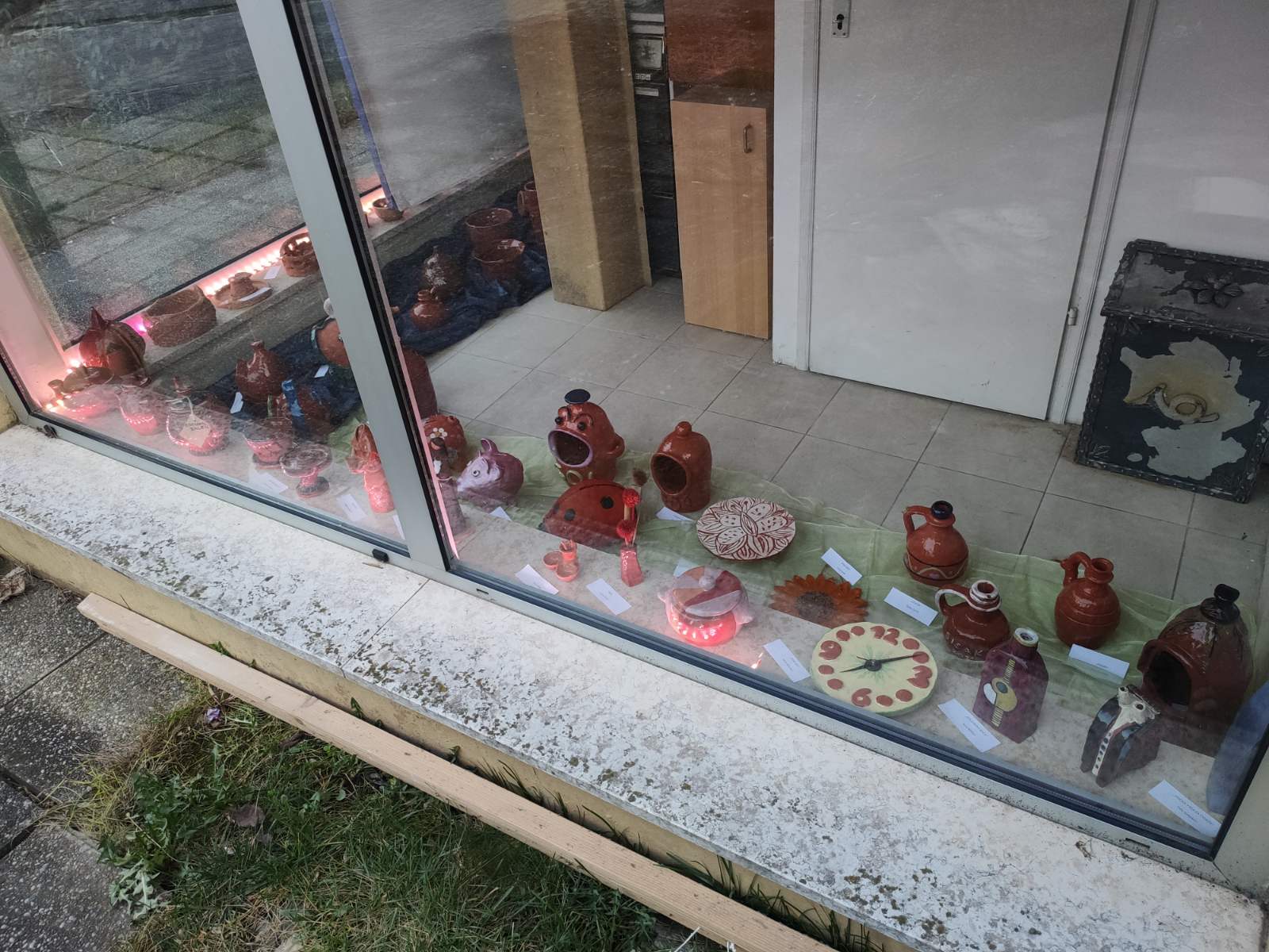 Izložba u izlogu