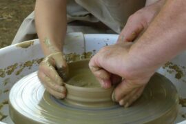 Projekt RUKE KOJE OBLIKUJU