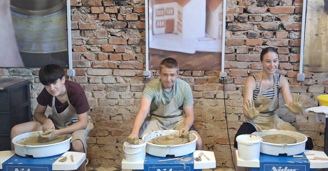 Kreativnost, glina i dobro društvo – recept za radionice s Melani
